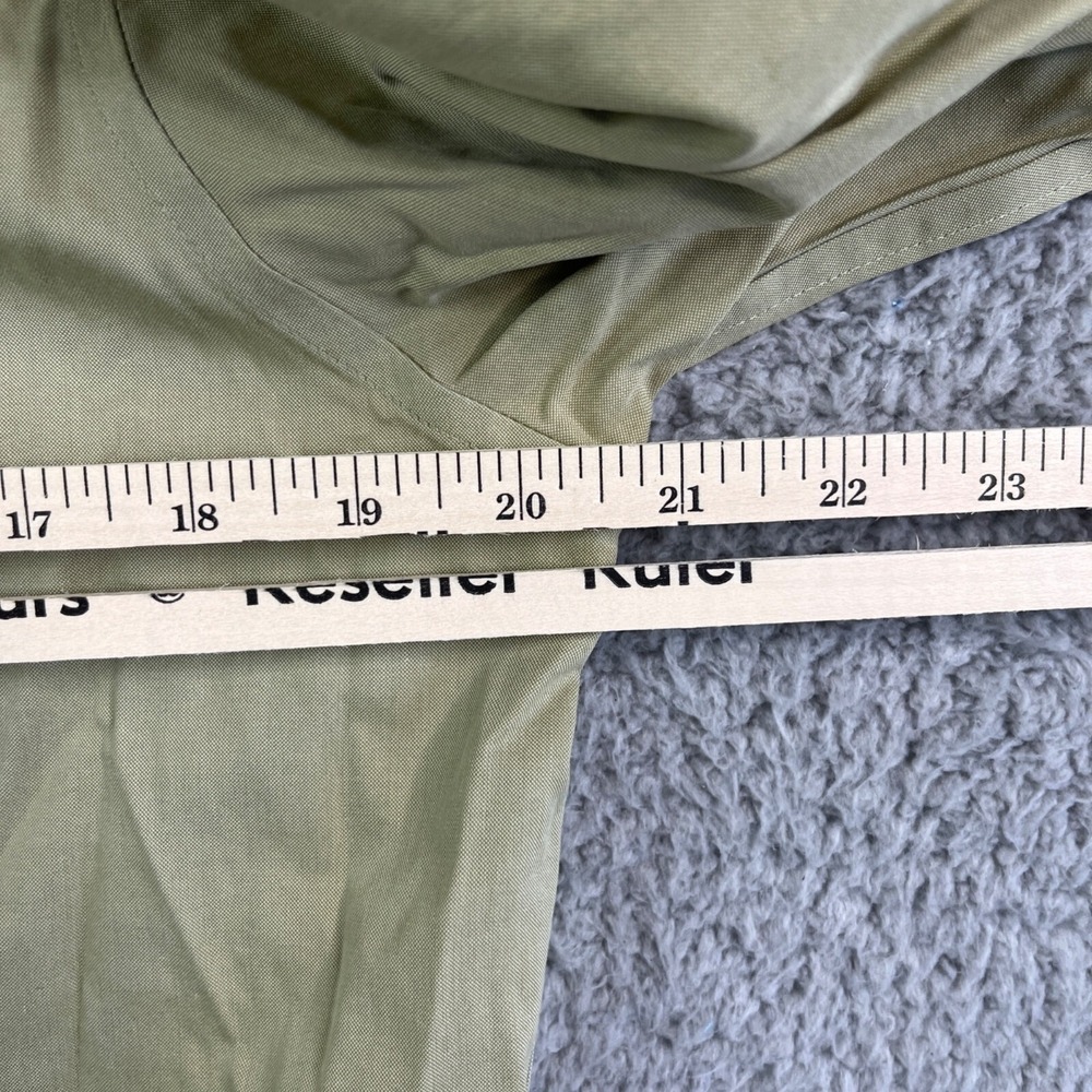 Eddie Bauer Womens Button Up Top Medium Green Casual Neutral‎ Y2K Casual No Iron - Picture 4 of 8